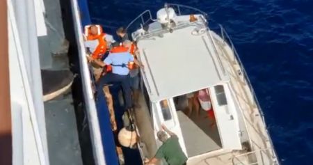 Κάρυστος : Εισροή υδάτων σε ιστιοφόρο με τέσσερις επιβαίνοντες. Τη διάσωση έκανε το Aqua Blue της Sea Jets