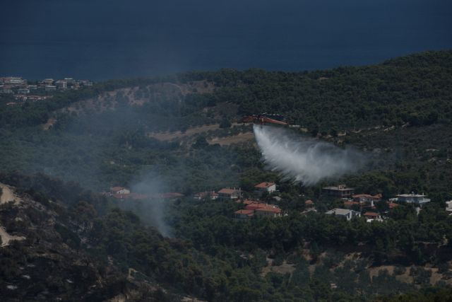 Αντιπαράθεση κυβέρνησης – ΣΥΡΙΖΑ για τη φωτιά στις Κεχριές