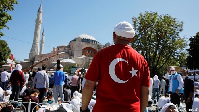 «Η Αγία Σοφία ως σύμβολο μιας καταστροφικής πορείας»