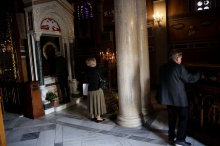 Οι πιο ευσεβείς της Ευρώπης οι Έλληνες