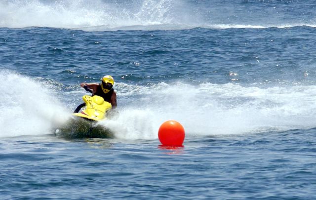 Μύκονος: Τραυματισμός 15χρονης από τζετ σκι που οδηγούσε 13χρονος