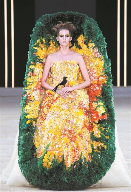 Ομορφος κόσμος, ηθικός…