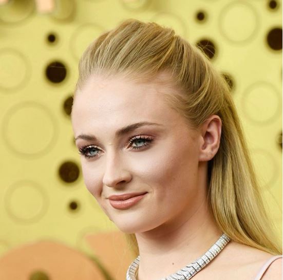 Sophie Turner : Mαμά η «Σάνσα Σταρκ» του Game of Thrones