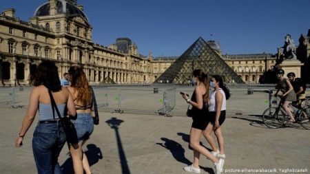 Γαλλικό υπ. Υγείας: Ο κορωνοϊός είναι εδώ