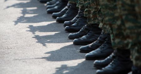 Υποχρεωτική η χρήση μάσκας και στις Ένοπλες Δυνάμεις