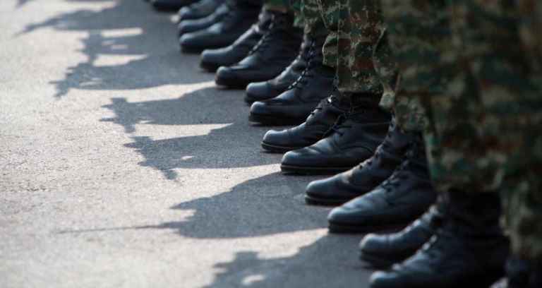 Υποχρεωτική η χρήση μάσκας και στις Ένοπλες Δυνάμεις | tovima.gr Υποχρεωτική η χρήση μάσκας και στις Ένοπλες Δυνάμεις | tovima.gr