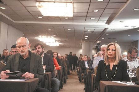 Το «διαζύγιο» αναβάλλεται, η… γκρίνια παραμένει