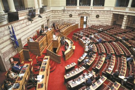 Τα 5+1 ιδεολογικά μέτωπα στην αρένα της Βουλής