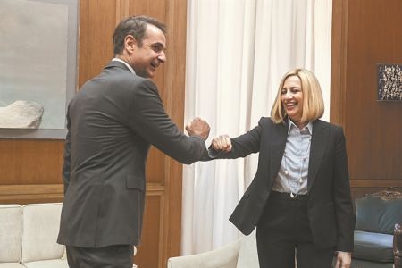 Εθνική στήριξη σε Μητσοτάκη, πυρά σε Τσίπρα