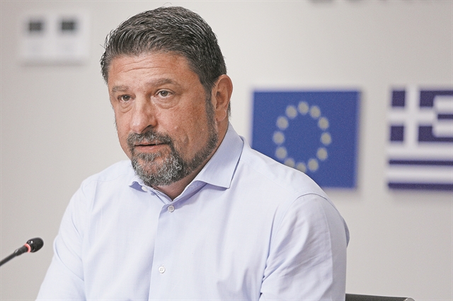 «Δεν θα υπάρξει γενικό lockdown, ίσως ούτε καν τοπικά»