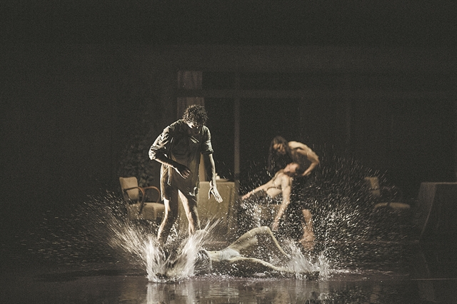 Ανθρώπινες σχέσειςμέσα από την κίνηση