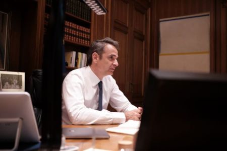 Κορωνοϊός: Κρίσιμη τηλεδιάσκεψη στο Μαξίμου τη Δευτέρα