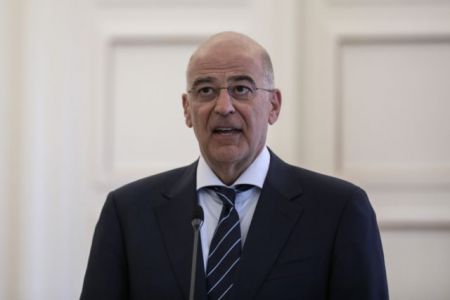 Δένδιας: Δεν γίνεται διάλογος υπό το καθεστώς απειλών