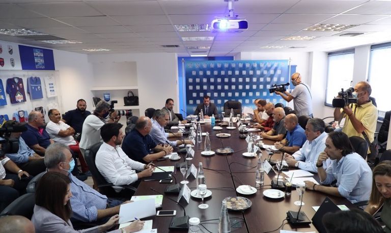 Αλλοπρόσαλλη πρόταση Αλαφούζου για τα τηλεοπτικά