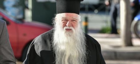 Αμβρόσιος: «Εργαλείο του διαβόλου» η μάσκα