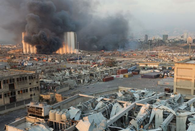 Χάος στη Βηρυτό: Συγκλονιστικά βίντεο από τις πολύνεκρες εκρήξεις