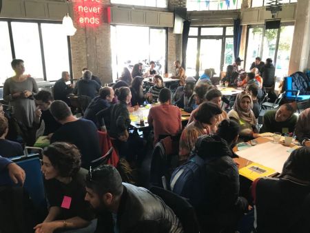 Co-Athens: Αθηναίοι και πρόσφυγες ενώνουν τις δυνάμεις τους προς όφελος της πόλης