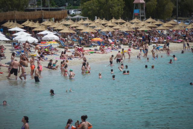 Κορωνοϊός: Ποια μέτρα εξετάζονται για την αποφυγή συνωστισμού τον 15Αύγουστο | tovima.gr