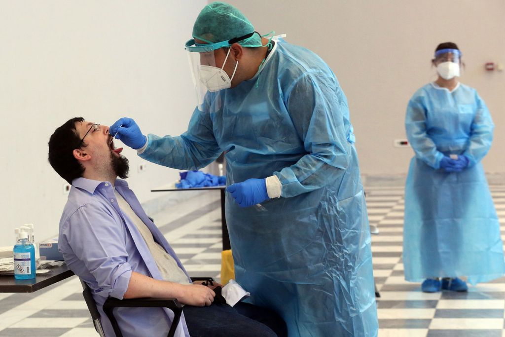 Κορωνοϊός: Πάνω από 20 εκατ. τα κρούσματα διεθνώς