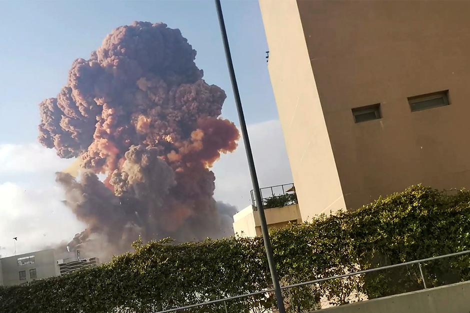 Βηρυτός : Η στιγμή της φονικής έκρηξης σε αργή κίνηση