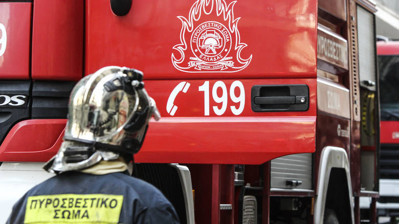 Θεσσαλονίκη: Κινδύνευσαν τέσσερα άτομα, ανάμεσά τους ένα παιδί, από πυρκαγιά
