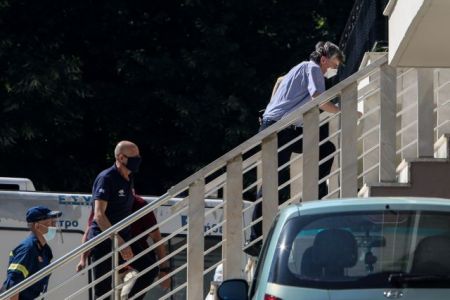 Κορωνοϊός: Εφτασε στο γηροκομείο με τα δεκάδες κρούσματα ο Τσιόδρας