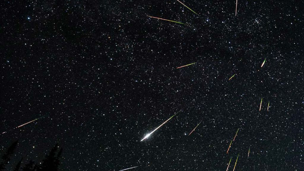 Περσείδες: Στο απώγειο … της πτώσης τους σήμερα οι διάττοντες