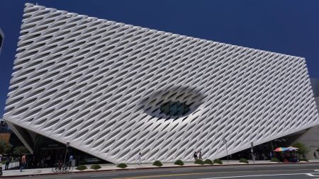 Ιλάι Μπρόουντ: Ο μαικήνας του L.A.