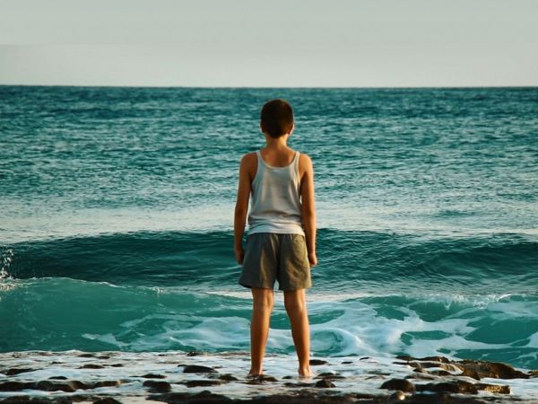 «Σαν το νερό»: Γίνετε συνοδοιπόροι στην νέα ταινία του Μάνου Τριανταφυλλάκη