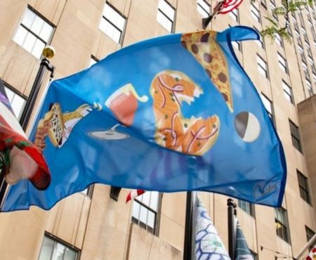 The Flag Project: Το Ροκφέλερ Σέντερ μετατρέπεται σε υπαίθρια γκαλερί