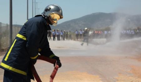 Φωτιά στη Φυλή: Δίπλα από το γήπεδο του Θρασύβουλου