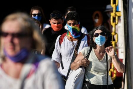 Υποχρεωτικές μάσκες παντού στην Αθήνα