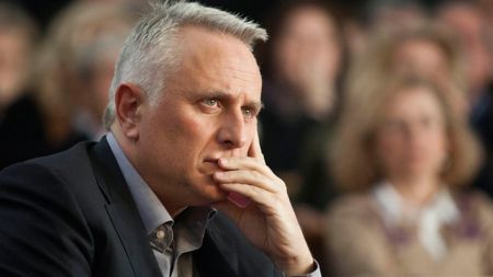 Ραγκούσης: Επτά ερωτήματα για την Πάρο και την Αντίπαρο