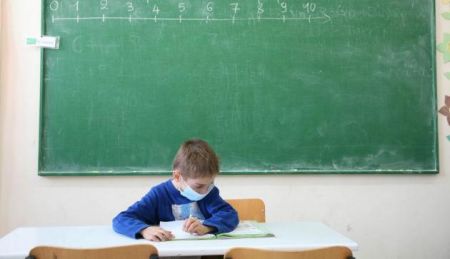 Κορωνοϊός: Τα δύο σενάρια για το άνοιγμα των σχολείων