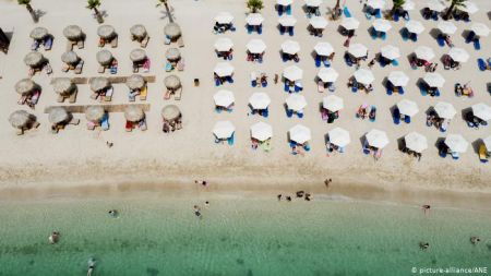 Γερμανικά ΜΜΕ: H πανδημία πάει την Ελλάδα πίσω