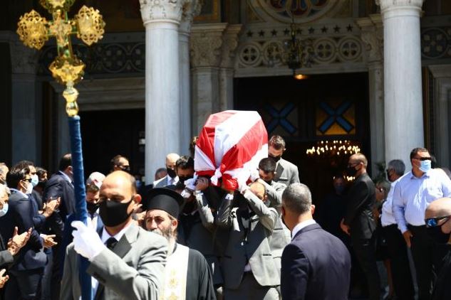 Πανελλήνια συγκίνηση: Το ύστατο χαίρε στο θρύλο Σάββα Θεοδωρίδη