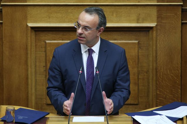Σταϊκούρας : Αν χρειαστεί θα συνδράμουμε στο κόστος του εμβολίου