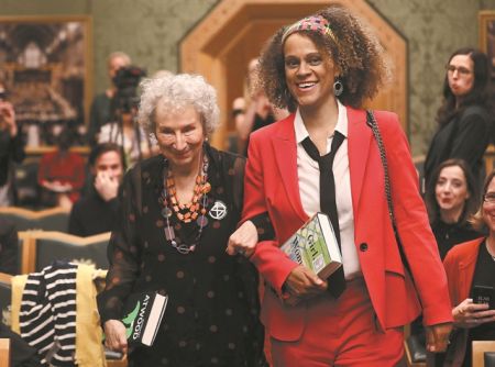 «Θέλησα να περιγράψω τη ρευστότητα της κοινωνικής τάξης»