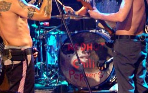 Πέθανε ο πρώην κιθαρίστας των Red Hot Chilli Peppers