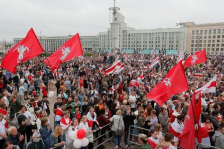 Λευκορωσία: Συνεχίζονται οι διαδηλώσεις – Τον στρατό «κατεβάζει» ο Λουκασένκο