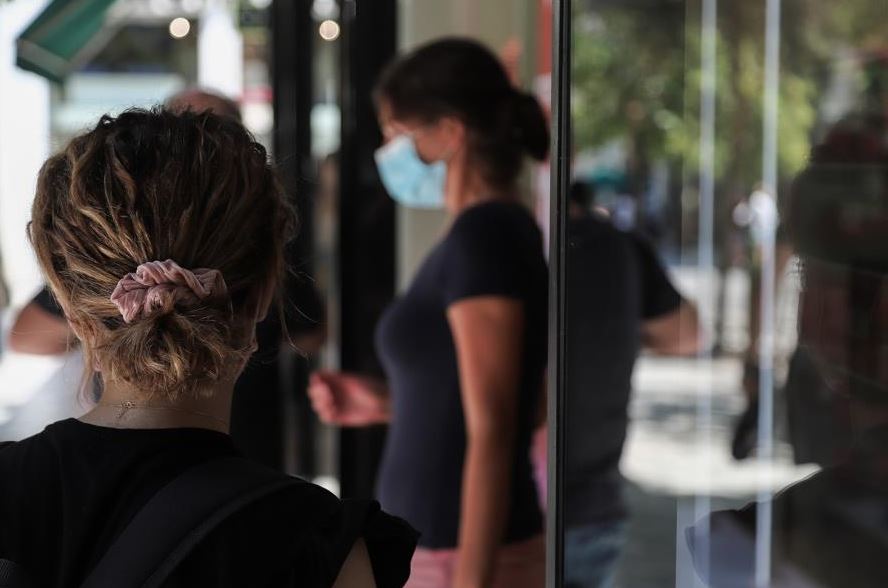 Τρίτο κύμα μέτρων για επιχειρήσεις, εργαζόμενους – Τι περιλαμβάνει