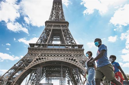 Τρομάζει την Ευρώπη το δεύτερο κύμα