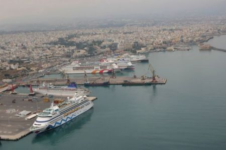 Έκρηξη σε πλοίο στην Κρήτη – Πληροφορίες για τραυματίες