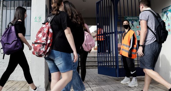 Προαναγγελία Μητσοτάκη για κλειστά σχολεία όσο χρειαστεί | tovima.gr
