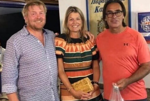 Συγνώμη από το βασιλικό ζεύγος της Ολλανδίας που αγνόησε την τήρηση αποστάσεων στην Ελλάδα