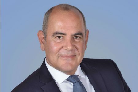 Κορωνοϊός: Σε καραντίνα ο υφυπουργός Παιδείας