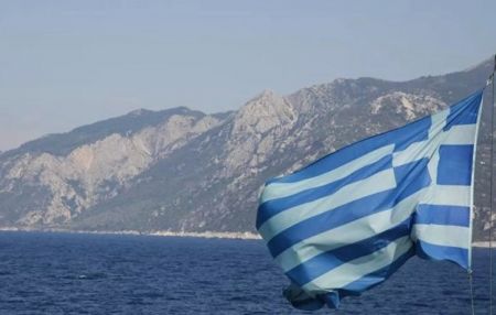 Η Αλβανία χαιρετίζει την απόφαση της Ελλάδας να διευρύνει την αιγιαλίτιδα ζώνη στο Ιόνιο