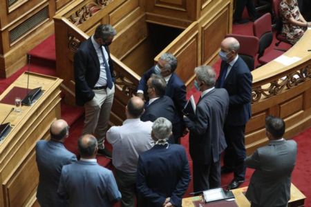 Βουλή: Κυρώθηκε η συμφωνία με την Αίγυπτο για την ΑΟΖ