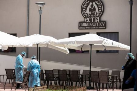 Κορωνοϊός : 250 οι νεκροί στην Ελλάδα – Κατέληξε 83χρονη