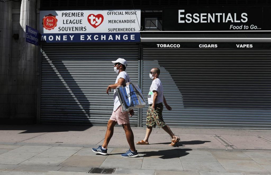 Βρετανία : Ενίσχυση στα χαμηλά εισοδήματα για να μπορούν να μένουν σε καραντίνα